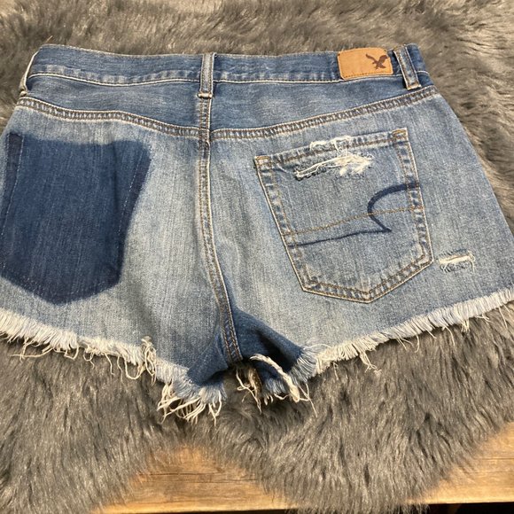 American Eagle vintage hi rise festival distressed jean shorts 8 - Picture 6 of 8
